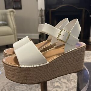 White platform sandals - 8